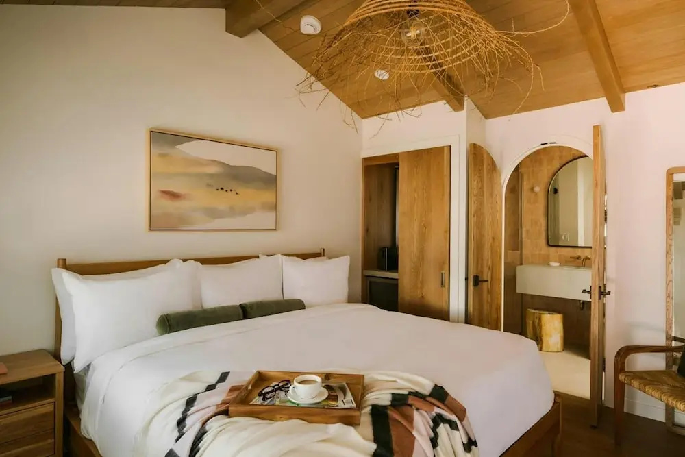 Double Suite (full double bed)