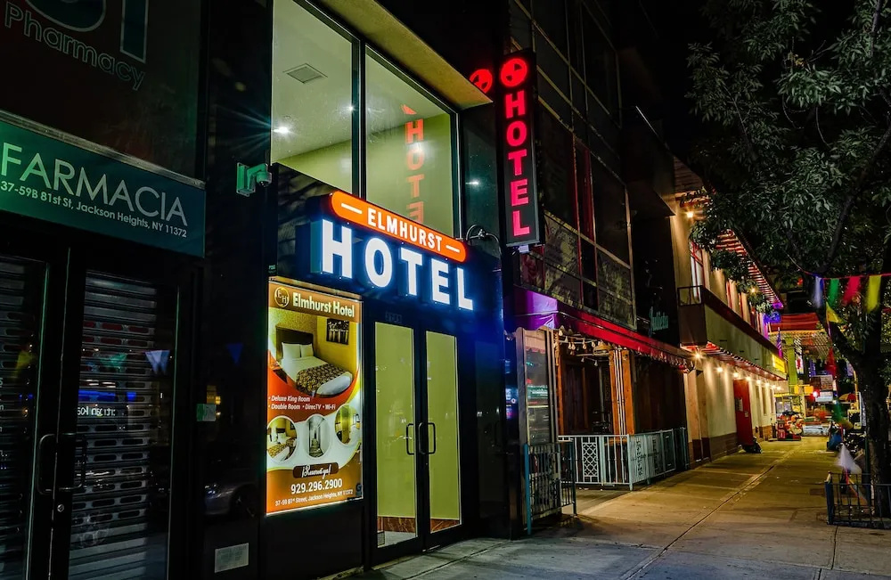 Elmhurst Hotel