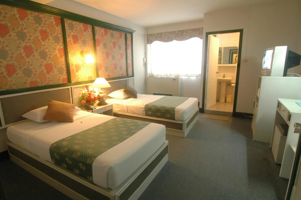 Highway Hotel — 3