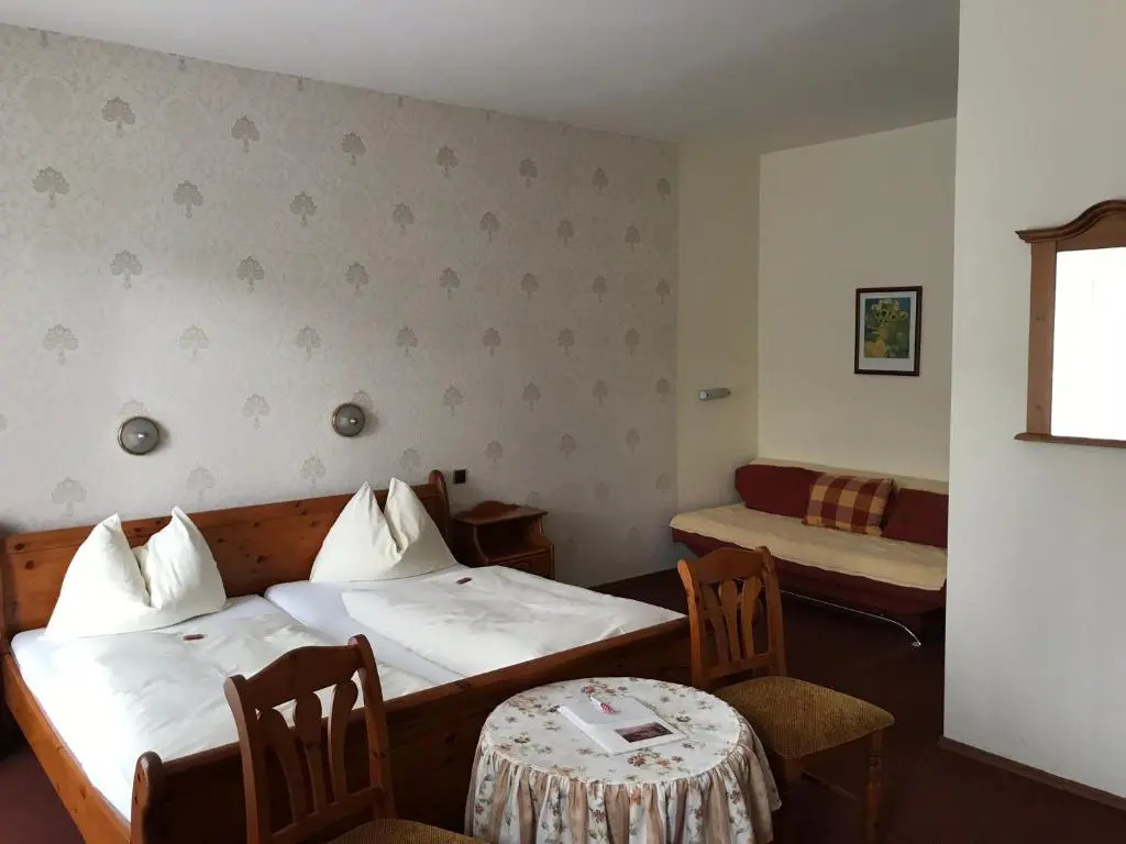 Economy Triple room