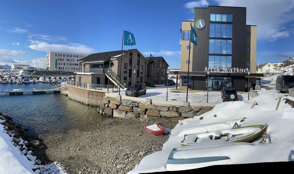 Beach & Waterfront