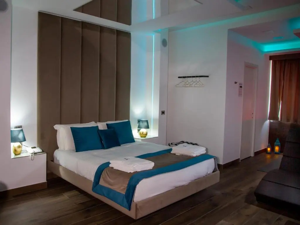 Standard Double room (full double bed)