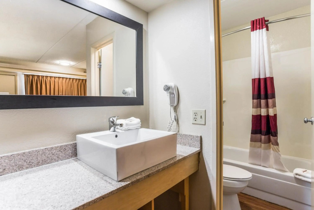 Red Roof Inn PLUS+ Nashville North - Goodlettsville - фото 28