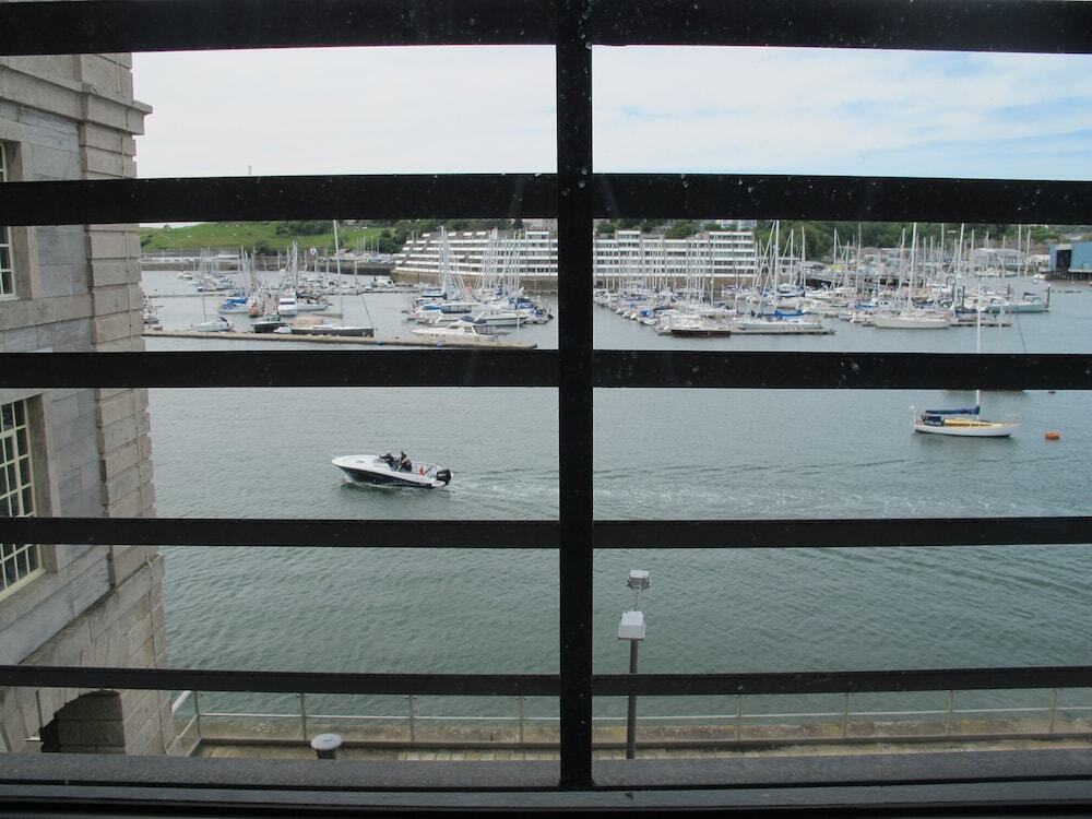 Royal William Yard Apartments - 18
