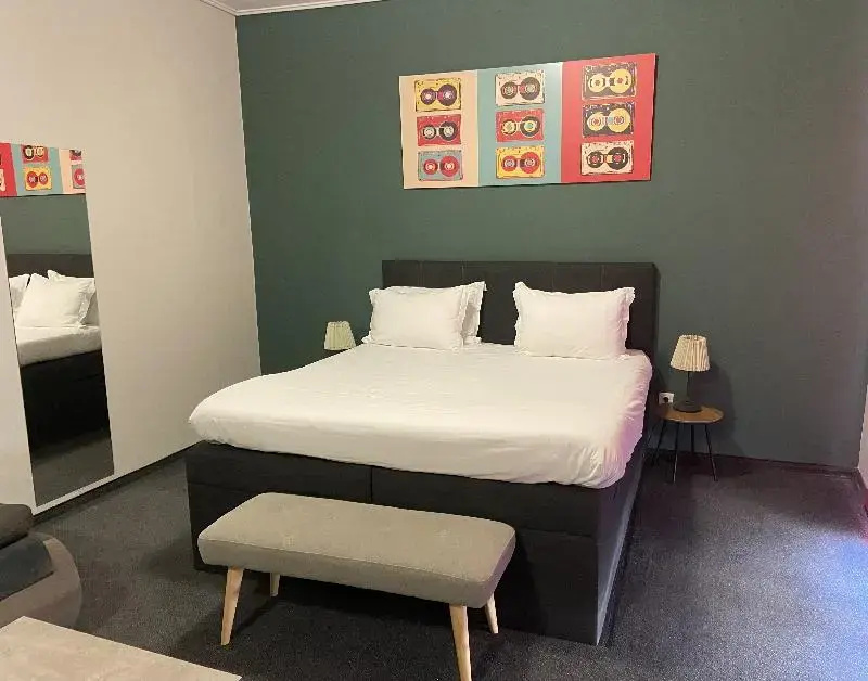 Standard Suite