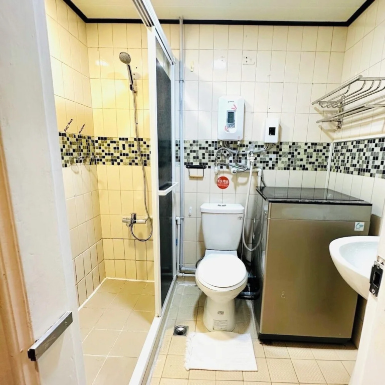 Double Suite with city view (full double bed)