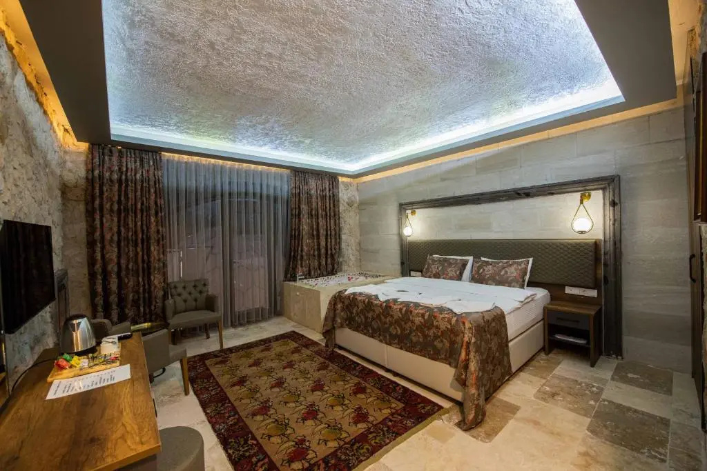 Deluxe Double room (full double bed)