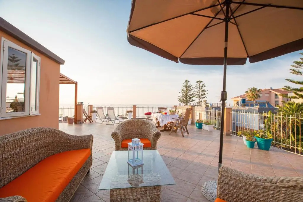 Standard Double room with balcony (full double bed)