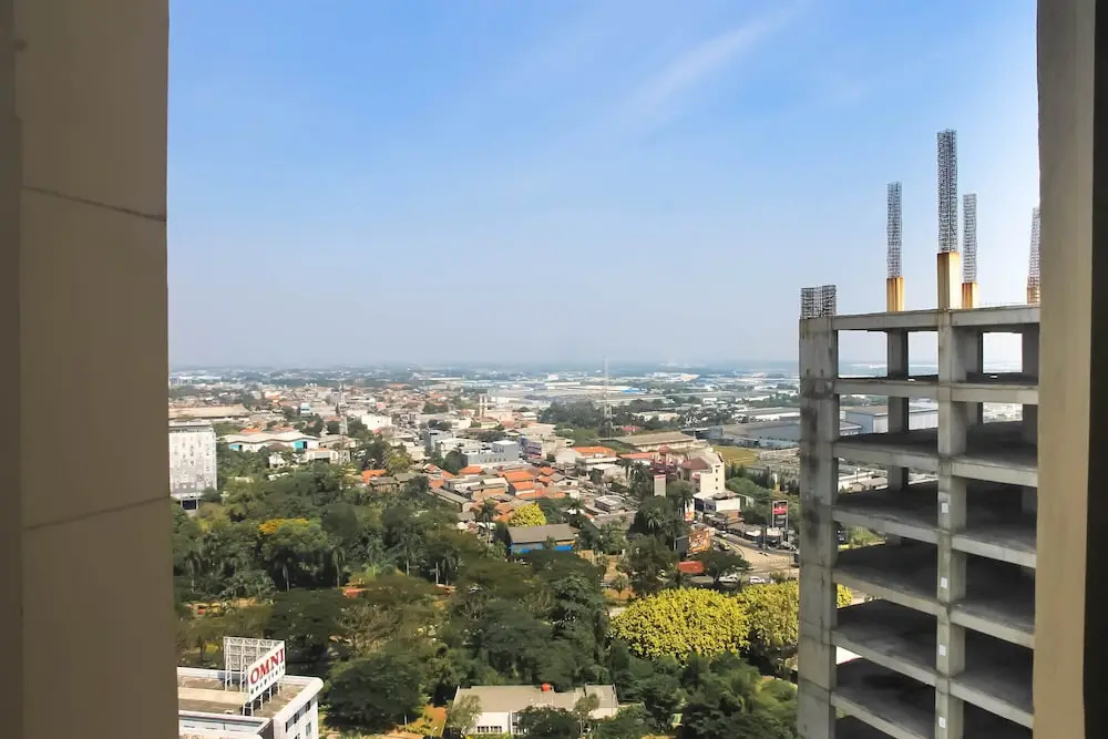 Spacious 1 BR at The Oasis Cikarang Apartment
