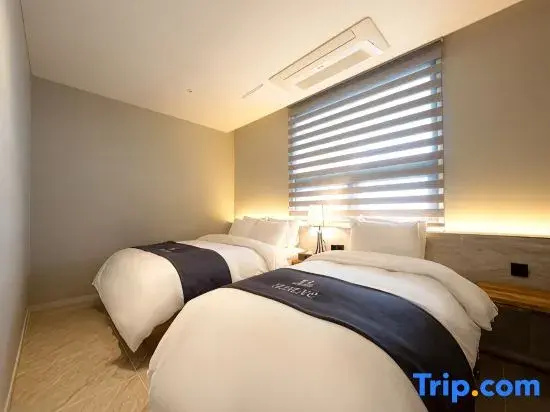 Superior Double room (twin beds)
