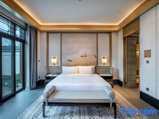 1 Bedroom Villa with lake view