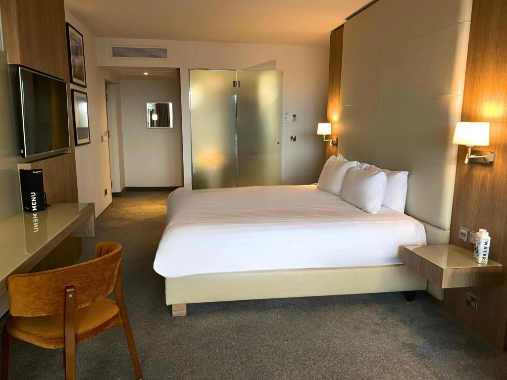Absolute Hotel Limerick — 5