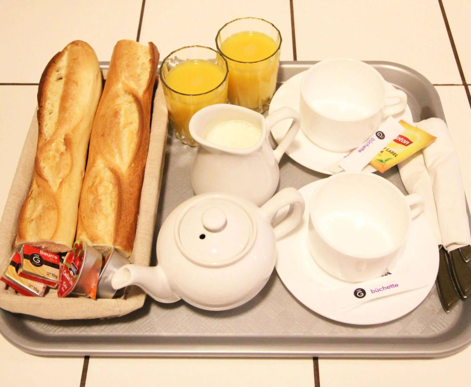 Hôtel des Pyrénées by null