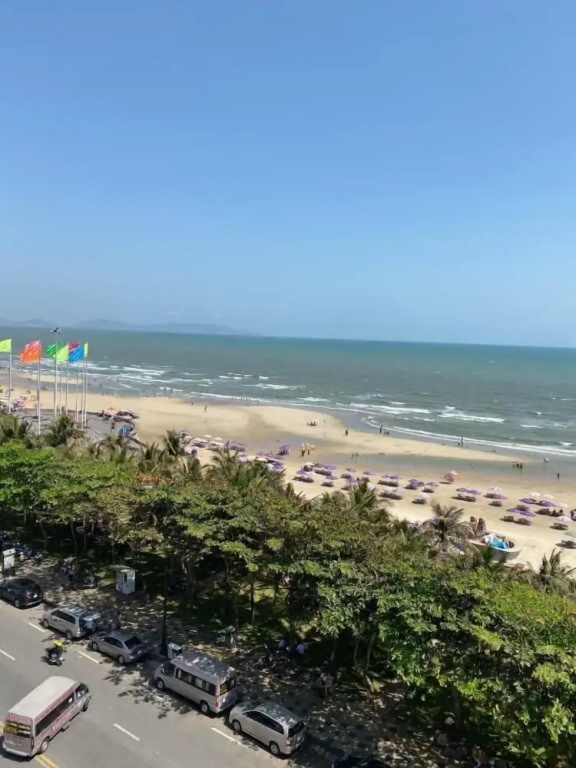 Beach & Waterfront