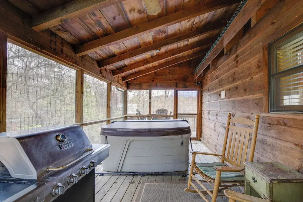 Smoky Mountains Cabin w/ Hot Tub, Deck & Views!