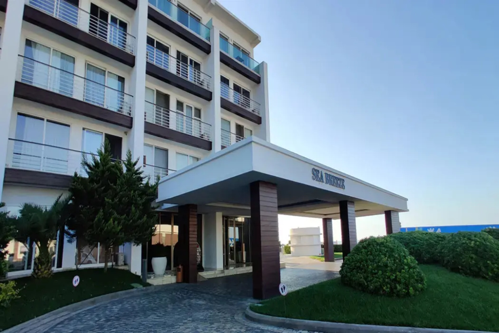 Sea Breeze Resort