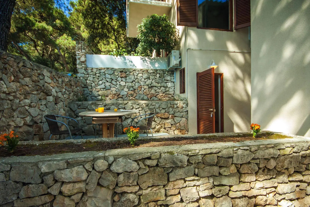 Al Mare Apartments