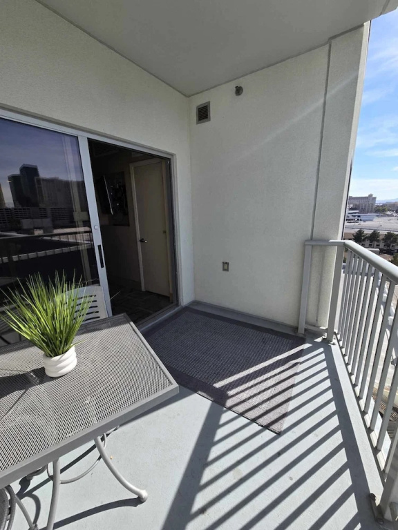 Premier Apartment