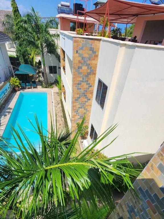 Lux Suites Diani Airstrip Villas