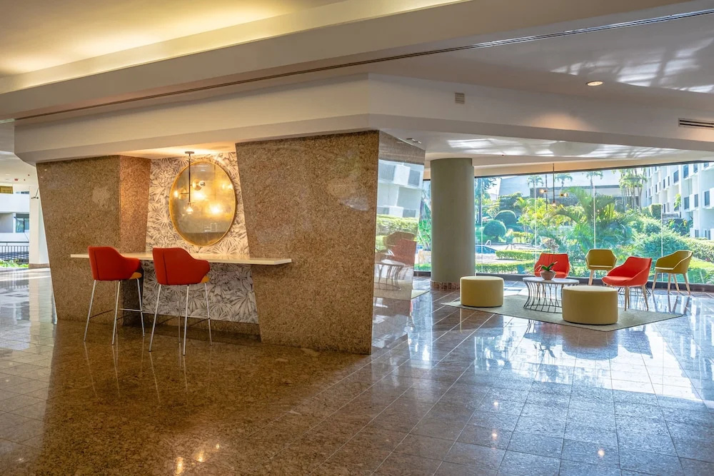 Lobby & Reception