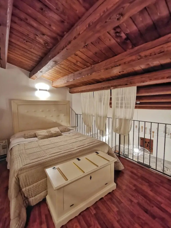 Family Studio with garden view