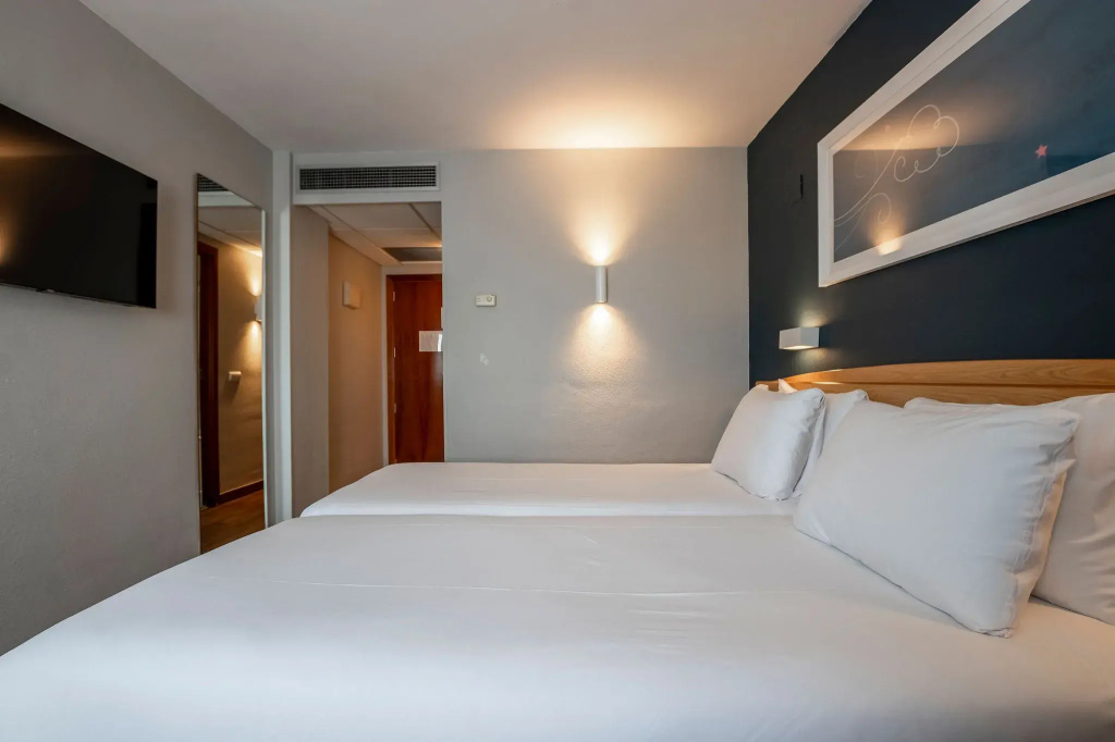 Travelodge Alicante Puerto - Chambres