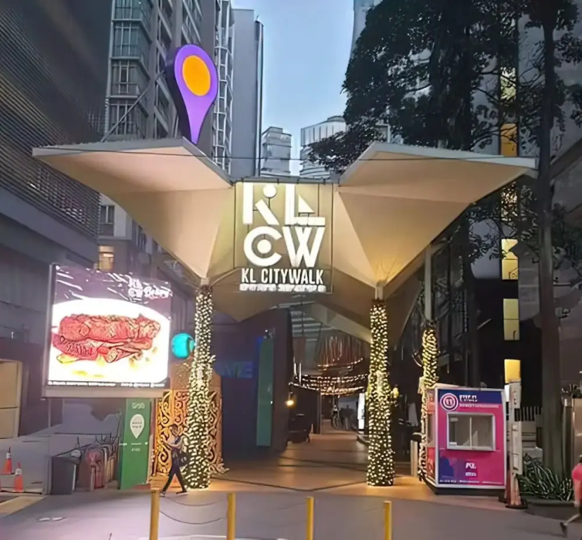 SOHO Suites KLCC by Emily in Town