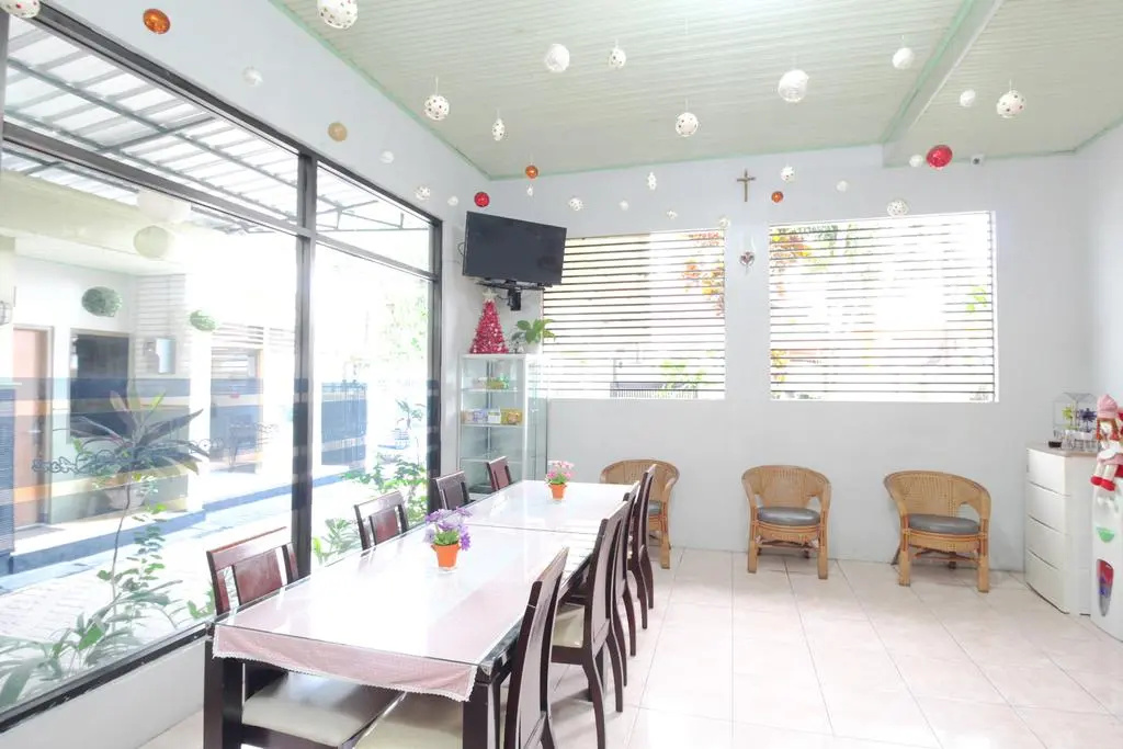 Food & Beverage
