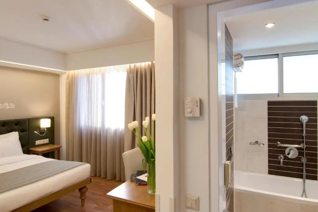 Superior Double room (full double bed)