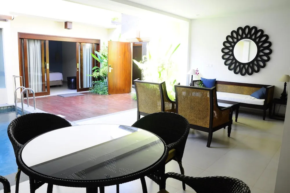 Puri Mesari Suites - Chambres