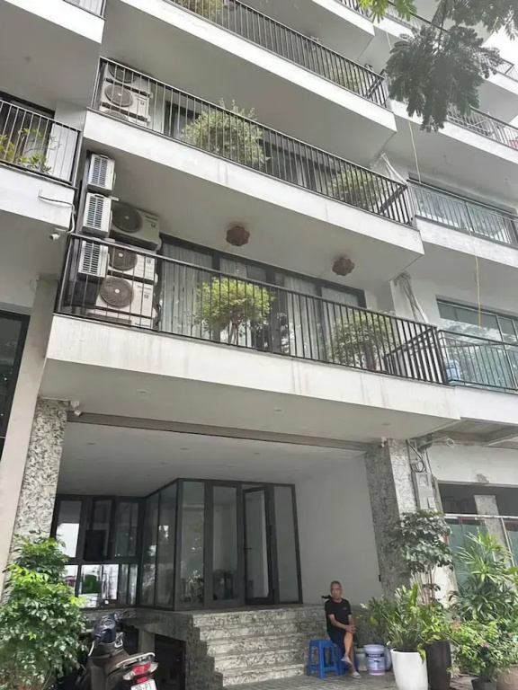 Nine Housing West lake 136 Vu Mien