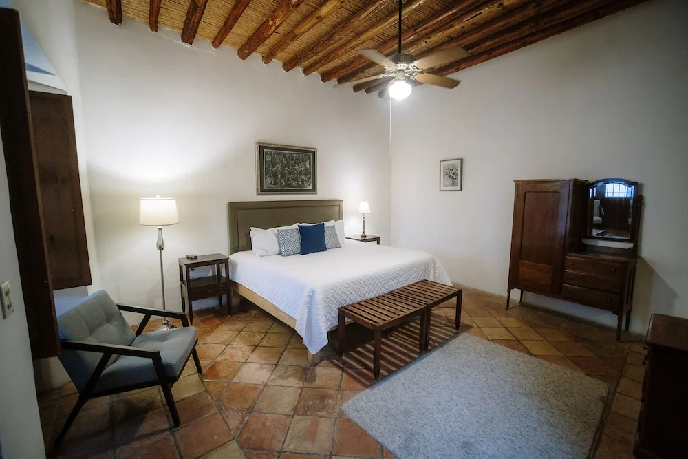 Hotel Hostal El Farol - Chambres