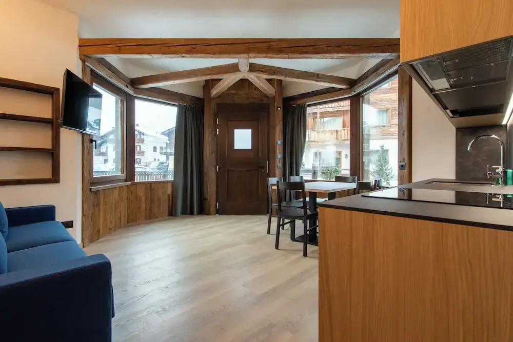 2 Bedrooms Deluxe Apartment