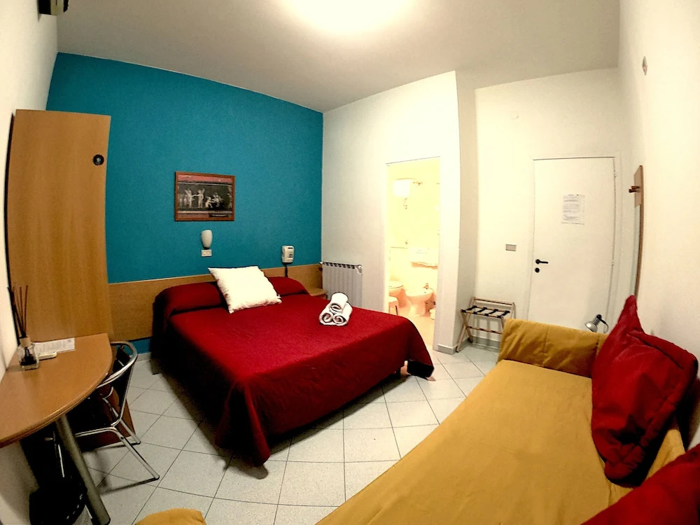 Standard Triple room with balcony