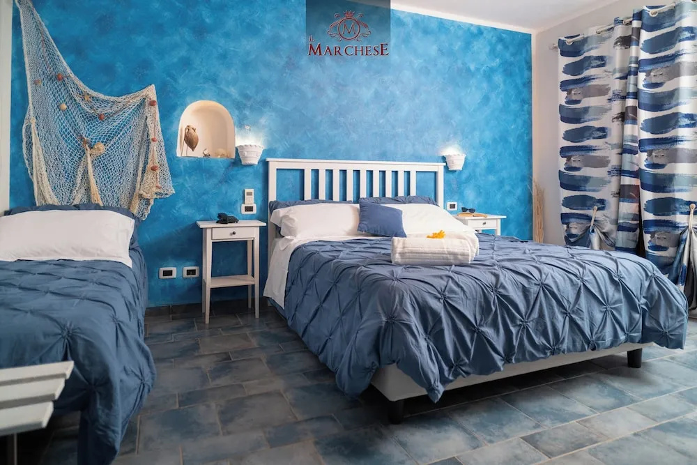 Deluxe Triple room with balcony