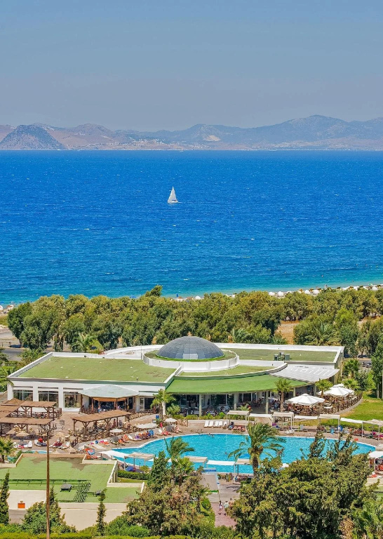 Beach & Waterfront