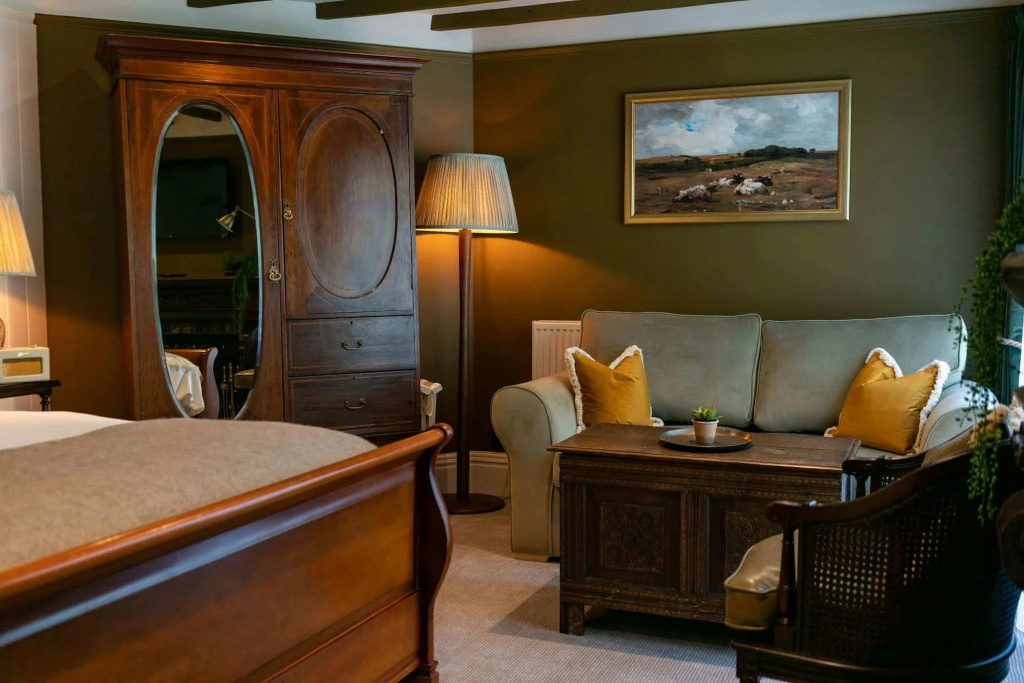 High Corner Inn — 4