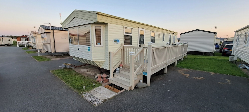Seaside Caravan Goldensands Kinmel Bay-sleep 6