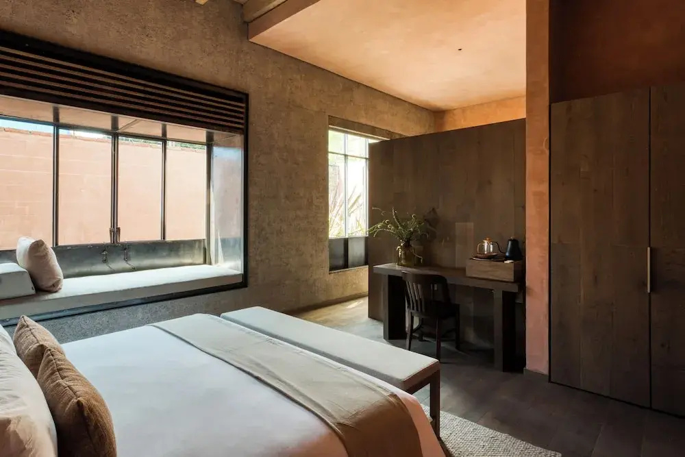 Premier room