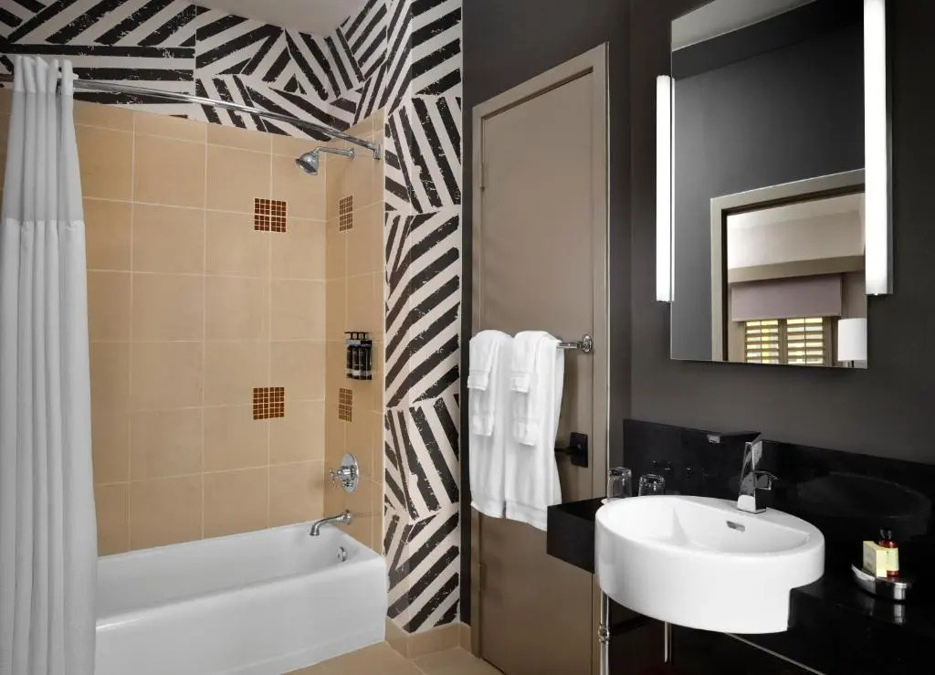 The Barnes San Francisco, Tapestry Collection by Hilton - Chambres