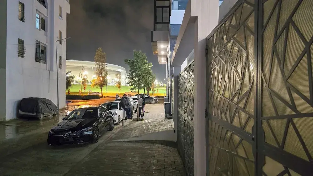 Luxury Living - Near to football stadium
