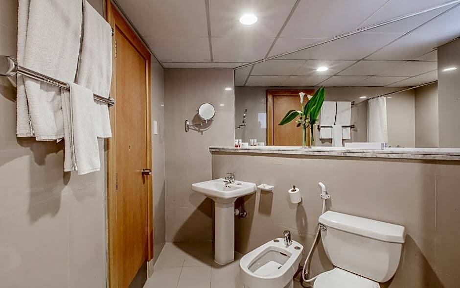 Golden Sands Hotel Apartments