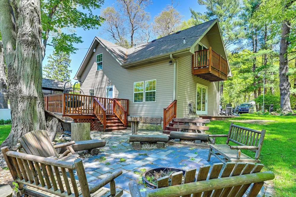 Walk to the Beach: Pet Friendly w/ Fire Pit!