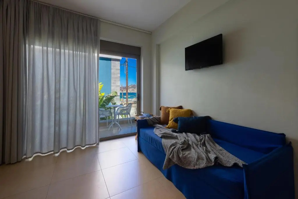 Standard Double room with balcony (full double bed)