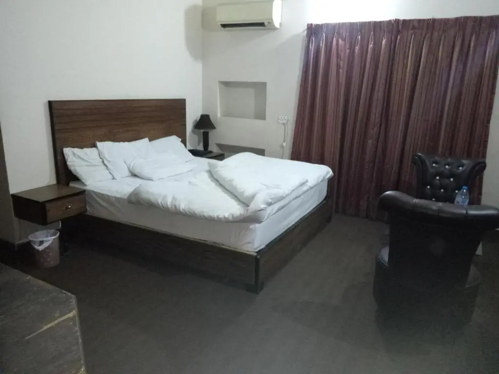 Economy room