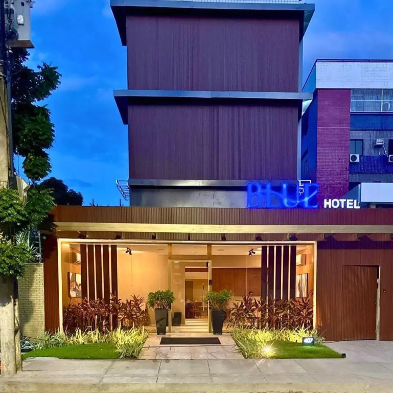 Blue Hotel