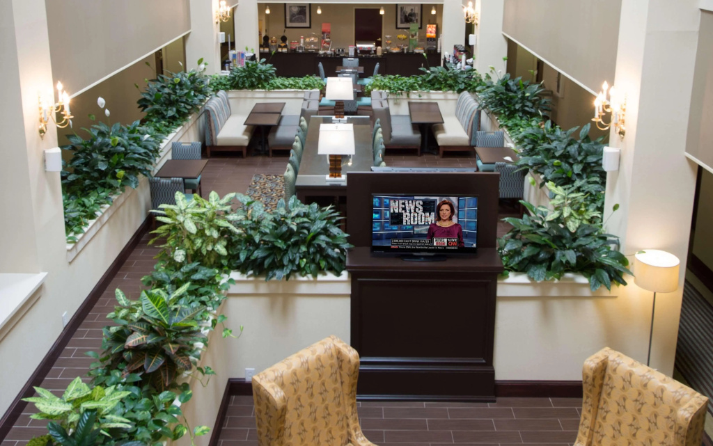 Lobby & Reception