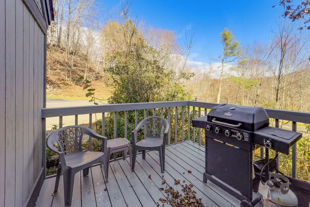 1/4 Mi to Golf & Skiing! Sugar Mountain Getaway