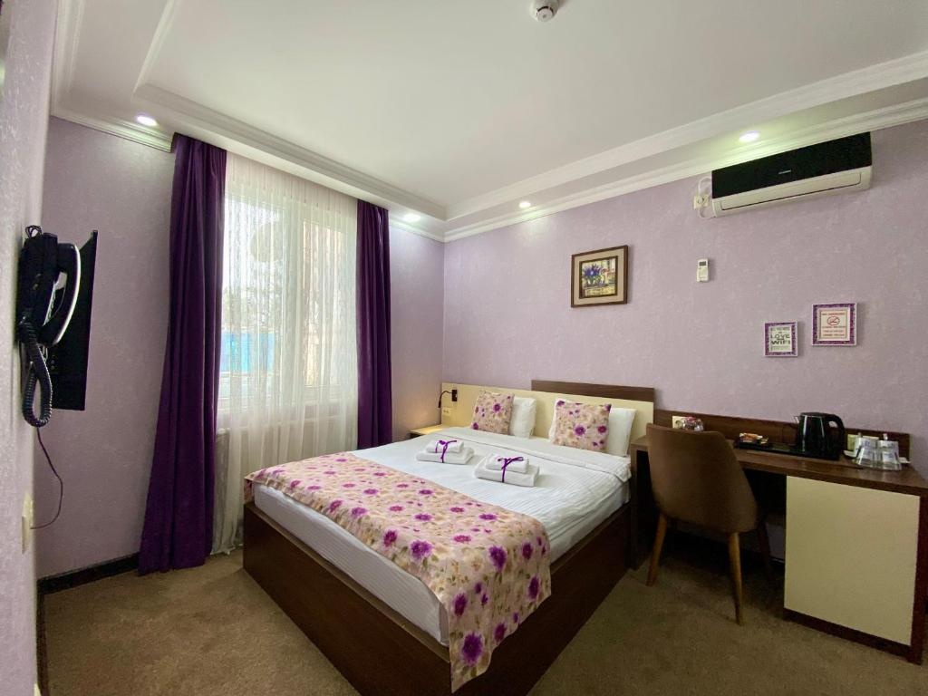 Standard Double room (full double bed)