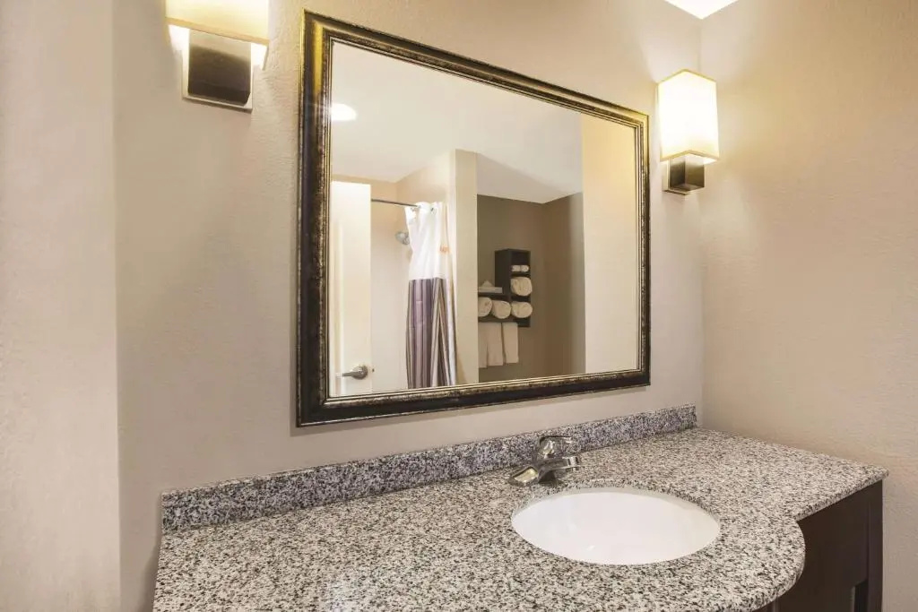 La Quinta Inn & Suites by Wyndham Baton Rouge Denham Springs - Chambres